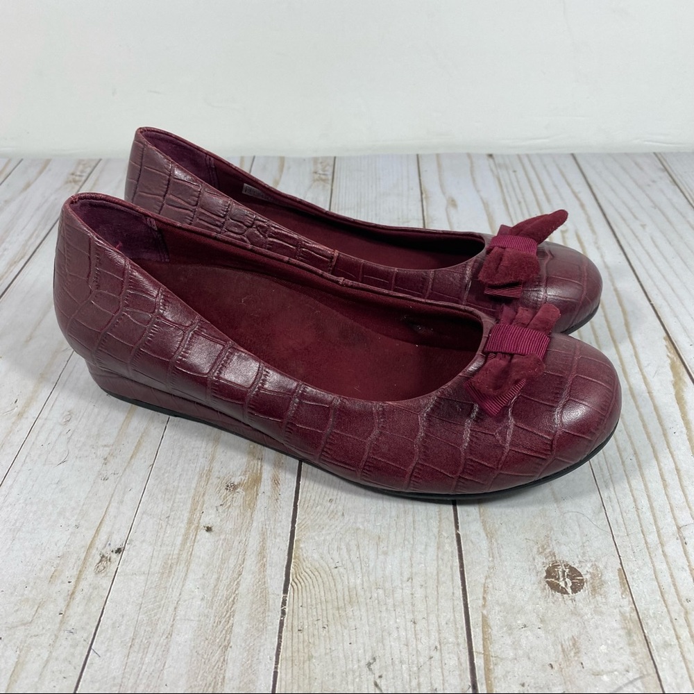 Vionic Lydia Wine Croc Embossed Flats 7